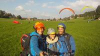 Pärchen nach Paragliding Tandemflug
